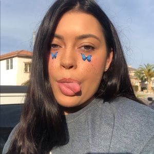 Meet your Posher, Madeline